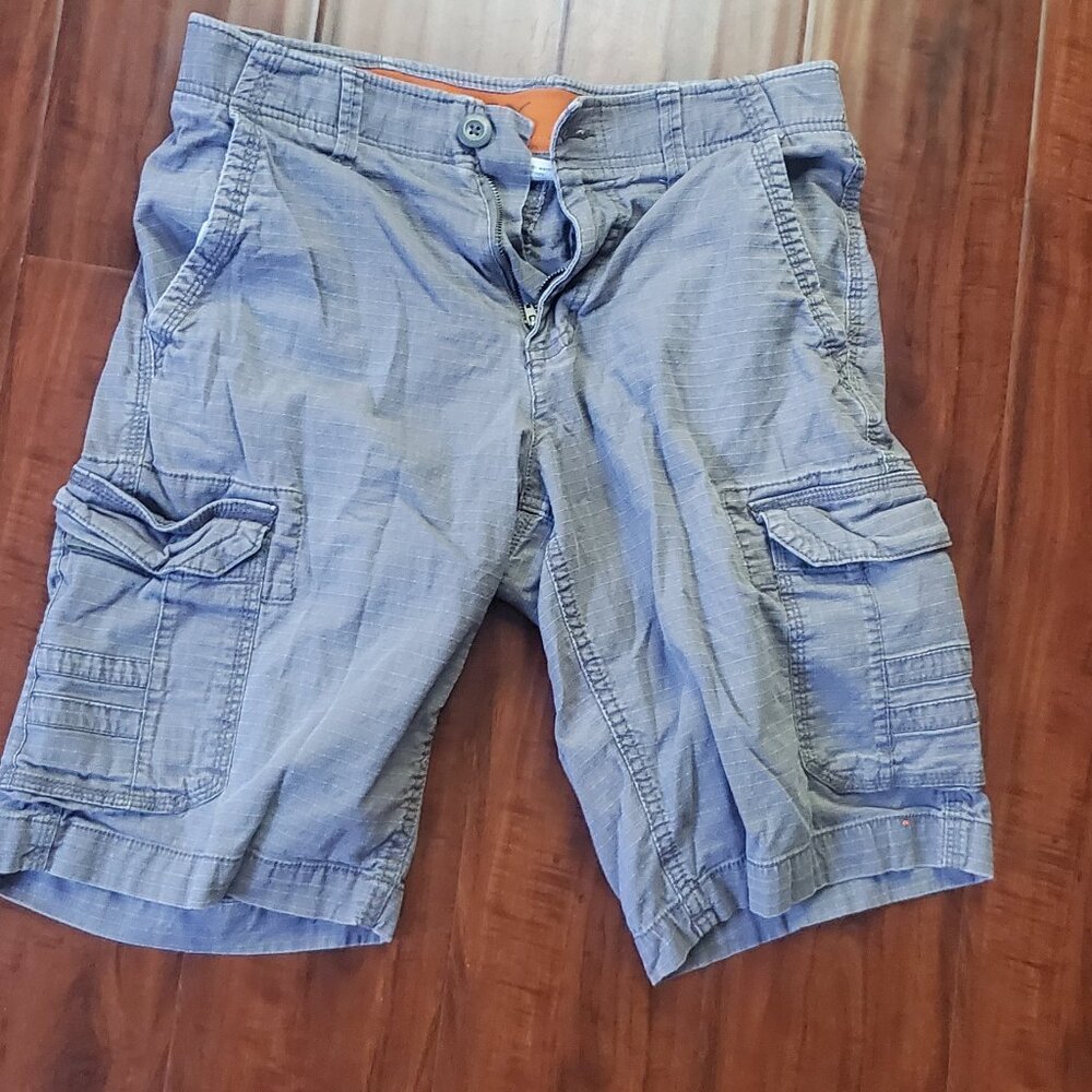 Urban Pipeline size 30 mens gray cargo shorts